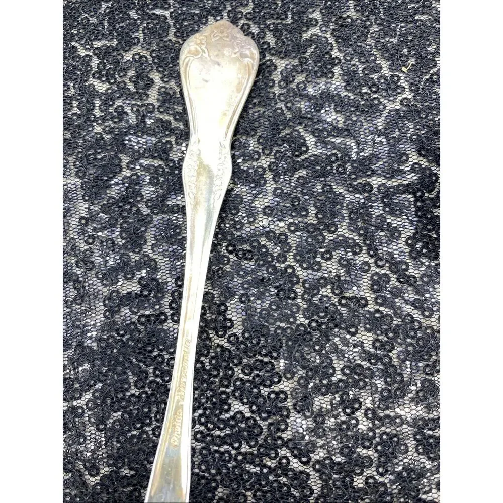 Oneida Silversmiths Cake/Pie Server Seasons Greetings Christmas 8.5”